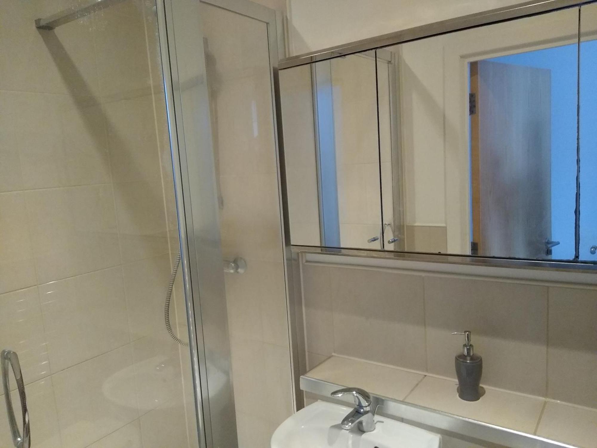 Room In Luxurious Penthouse Apartment Лондон Экстерьер фото