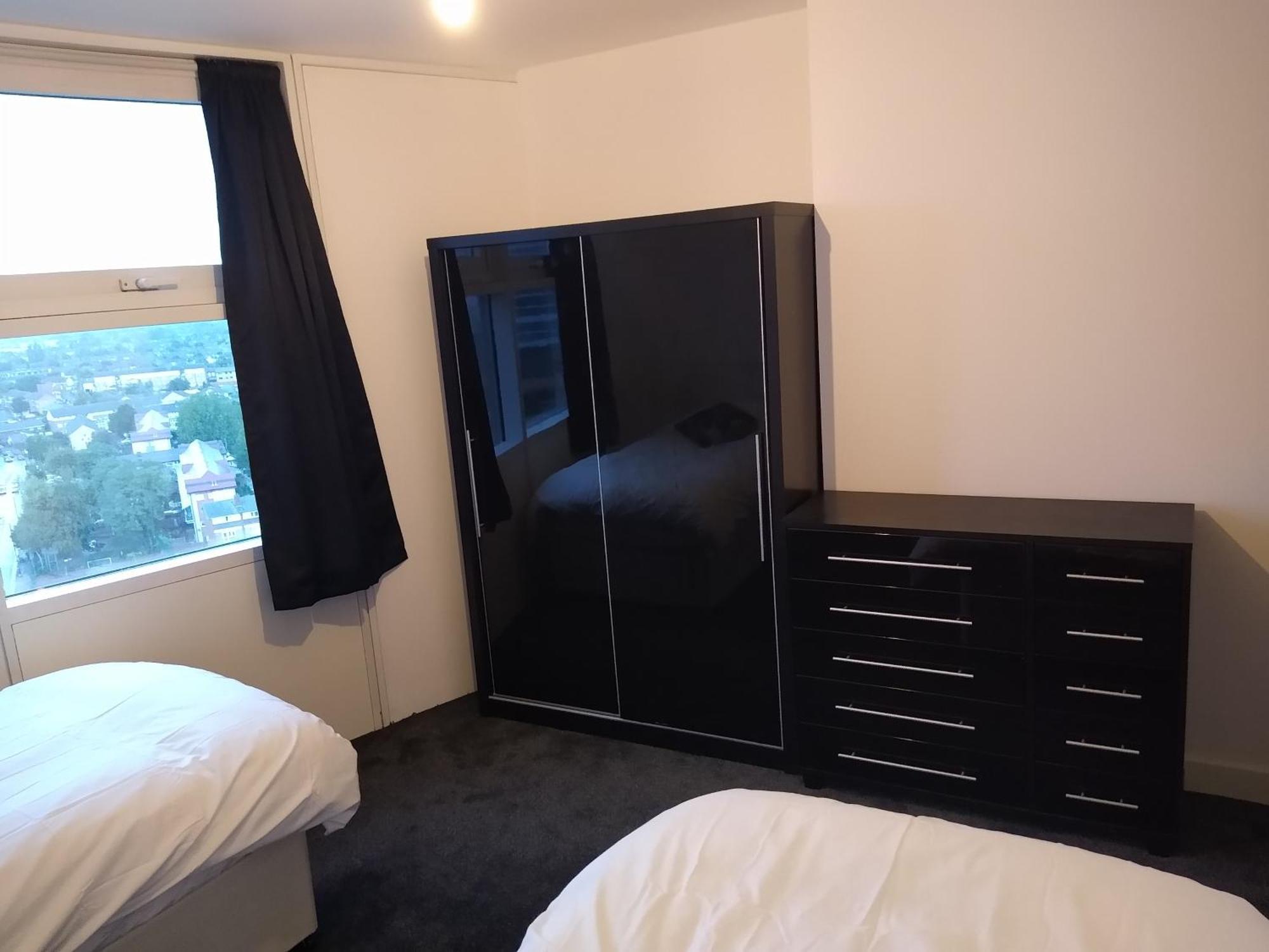 Room In Luxurious Penthouse Apartment Лондон Экстерьер фото